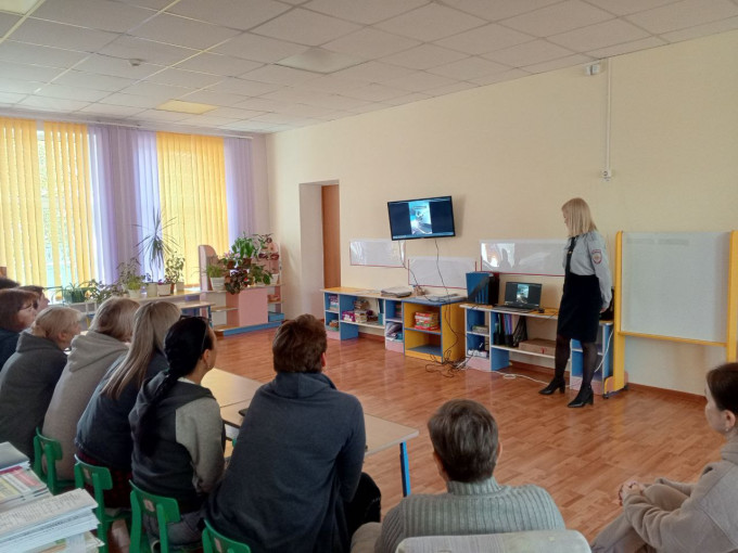 Всероссийская неделя безопасности дорожного движения в "Родничке" Всероссийская неделя безопасности дорожного движения в "Родничке".